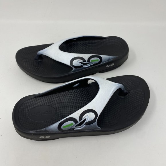OOFOS Shoes - Oofos Unisex White Sports Workout Slippers Sandals Men's Size 5 Women's Size 7